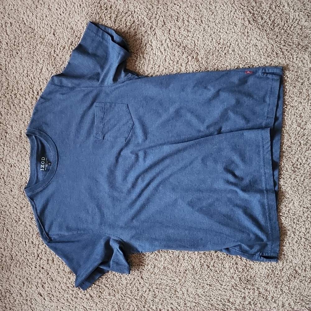IZOD tshirt